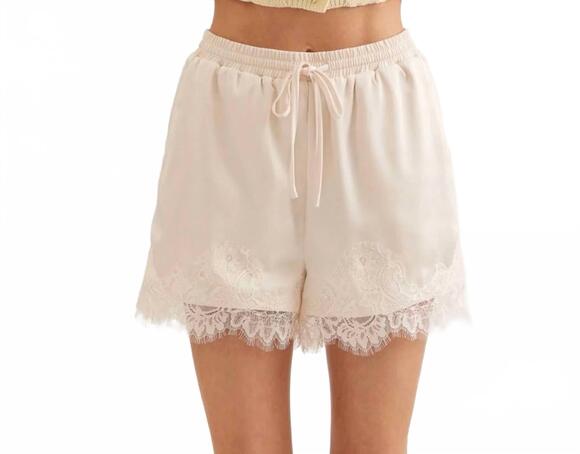 ENTRO Pants - NEW ENTRO delicate lace shorts in cream